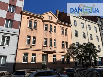 Pronájem bytu 1+1 se zahrádkou ve Vrchlického ulici v Plzni - Fotka 2