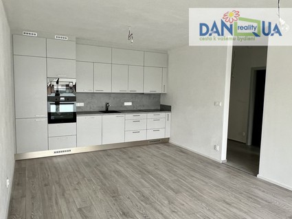 Pronájem 2+kk v Plzni na Slovanech - Fotka 5