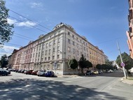 2+1 v Plzni - Slovanech, Sladkovského ulice